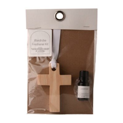 JE Living Wooden Cross Wardrobe Freshener